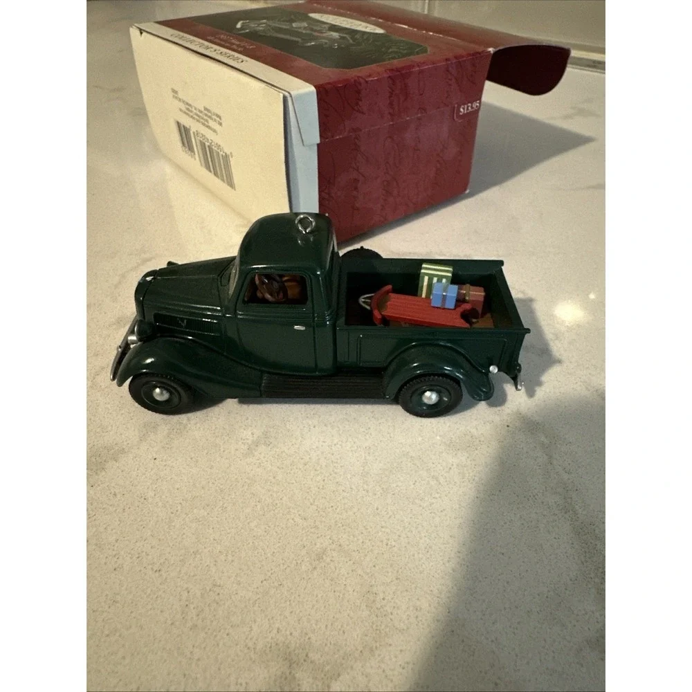 1998 Hallmark Keepsake Ornament 1937 Green Ford V-8 Truck All-American Trucks